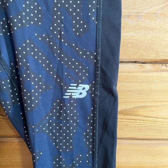 New Balance Women's Accelerate Capri 22 Leggings Small - Picture 9 of 9